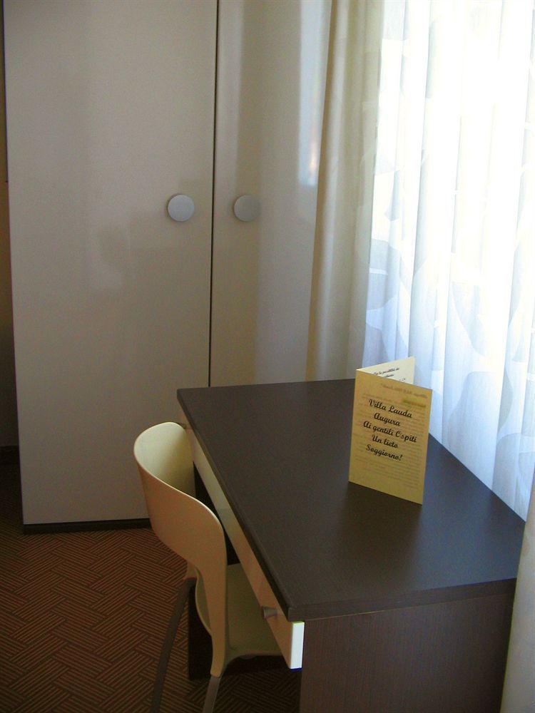 רימיני Villa Lauda B&B מראה חיצוני תמונה